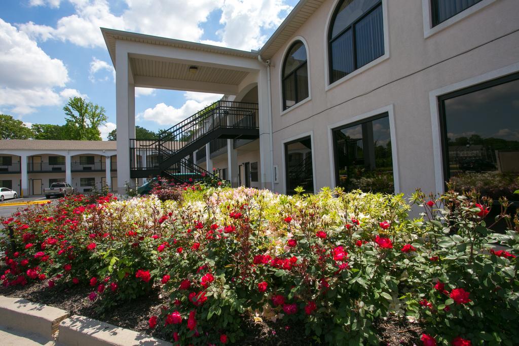 Memory Lane Inn & Suites Memphis Exterior photo